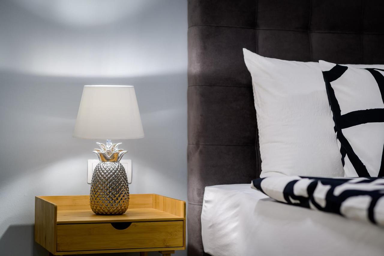 Aurelia'S Charming Place With Garage Parking 자그레브 외부 사진